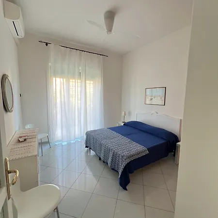 La Casa Lungo Il Mare Apartman *