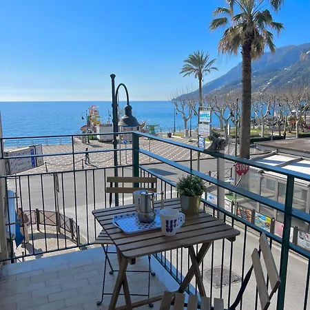 La Casa Lungo Il Mare 公寓